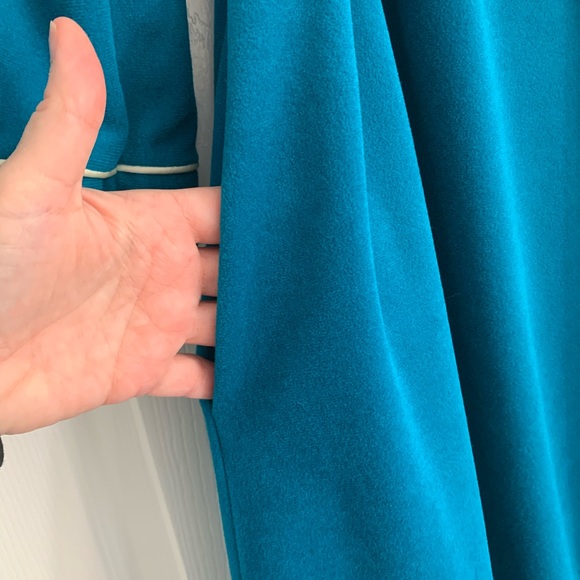 Vanity Fair Robe - Picture 5 of 7